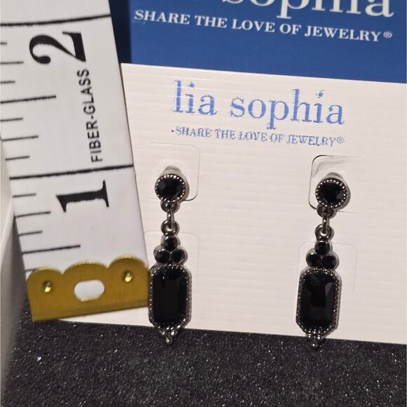 Lia Sophia Small Gunmetal Tone Black Rhinestone Pierced Earrings New‎ - Picture 3 of 3